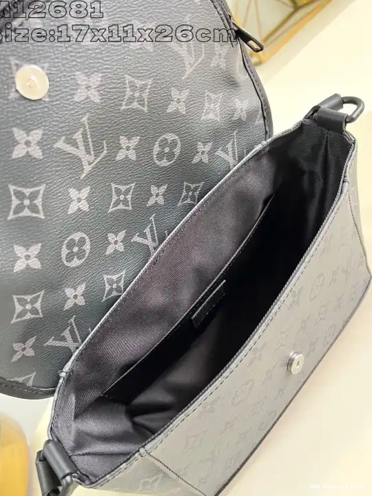Aaa replica bags Pulse Louis Vuitton Messenger 0702